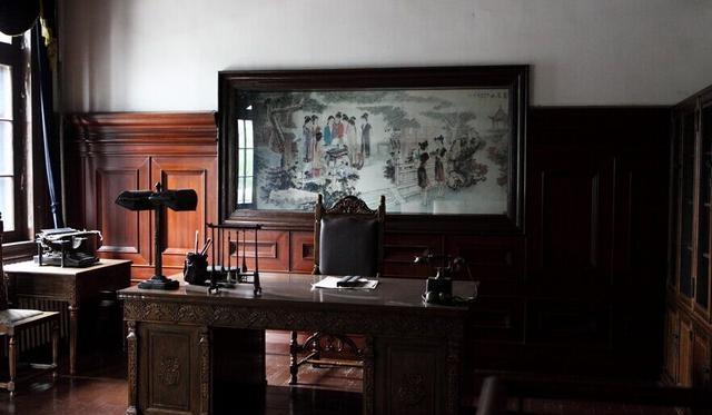 leyu官网-张学良到了晚年才吐露心声：我这辈子从来不信迷信，然而在老虎厅除掉杨宇霆之后，我却不得不改变想法