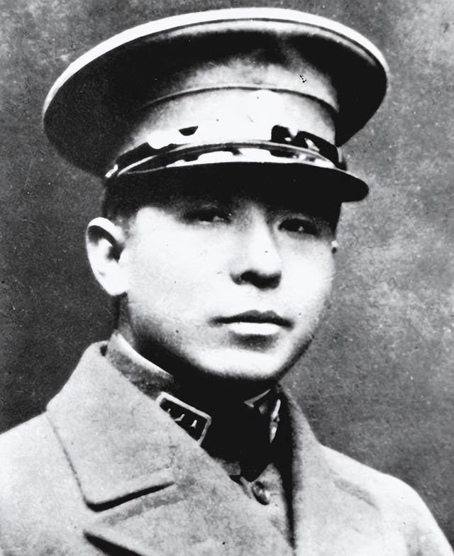 leyu官网-张学良到了晚年才吐露心声：我这辈子从来不信迷信，然而在老虎厅除掉杨宇霆之后，我却不得不改变想法