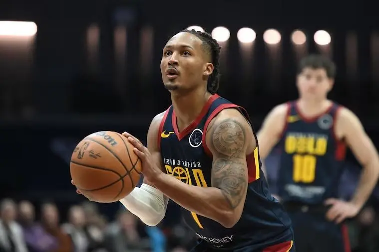 热火官宣四人签下Exhibit 10合同：马德森、贾米尔-杨在列